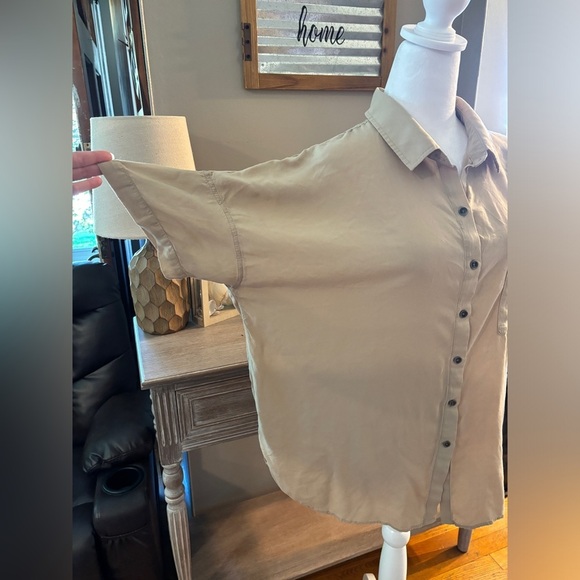 Splendid Button Down - Picture 2 of 5